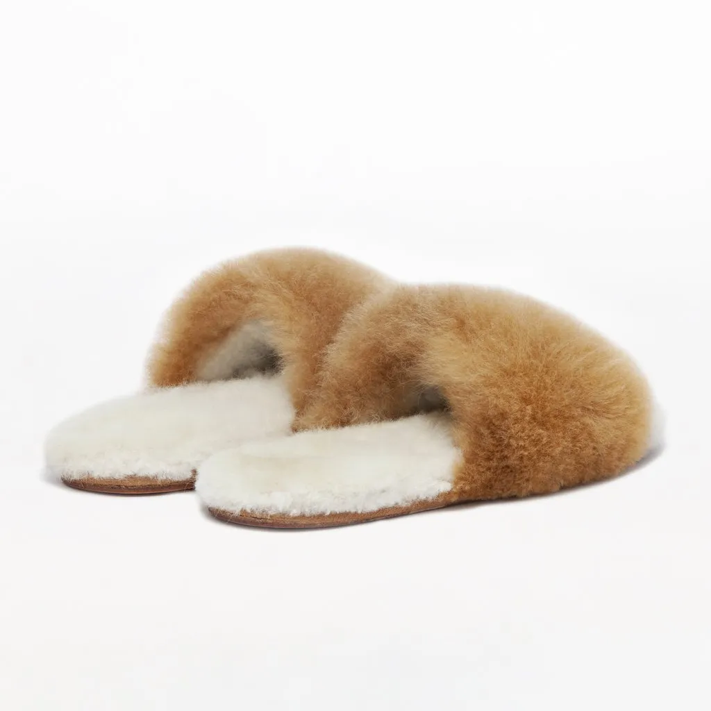 ETHICALLY AND CRUELTY FREE ALPACA SLIDER IN GINGER HONEY