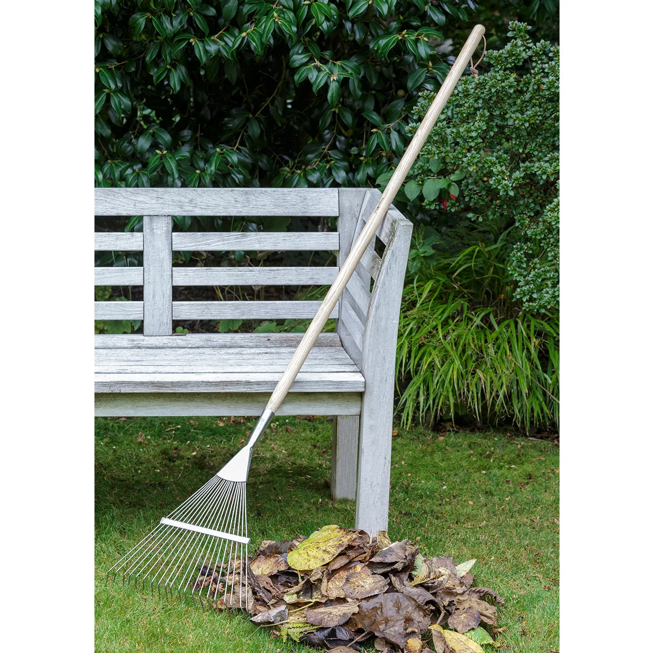 Lawn Rake - RHS Endorsed